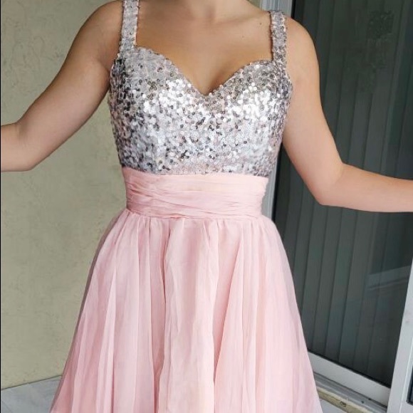 Mini flowy dress - Picture 2 of 4